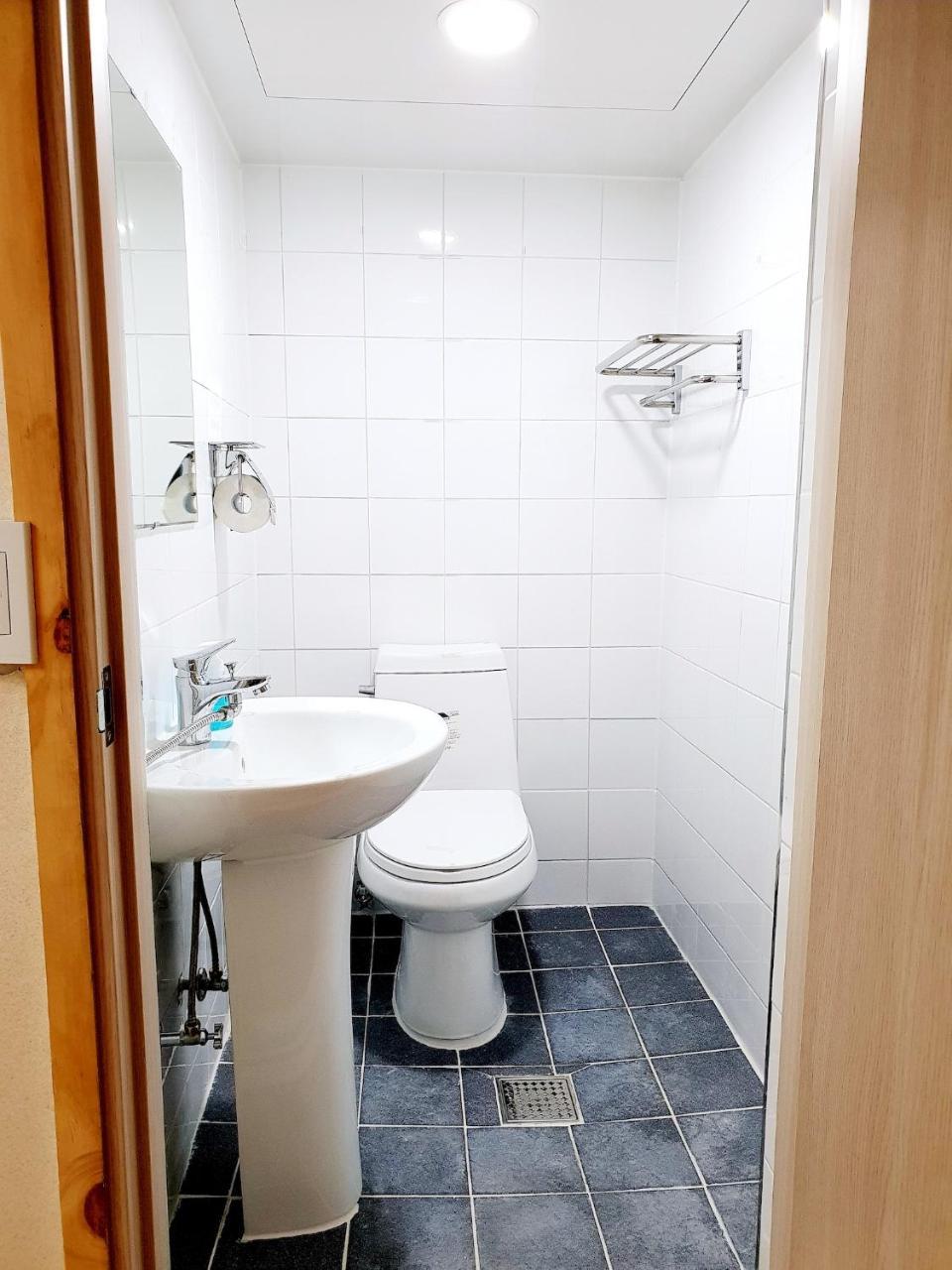 Dal Garam Guesthouse Гангнеунг Екстериор снимка