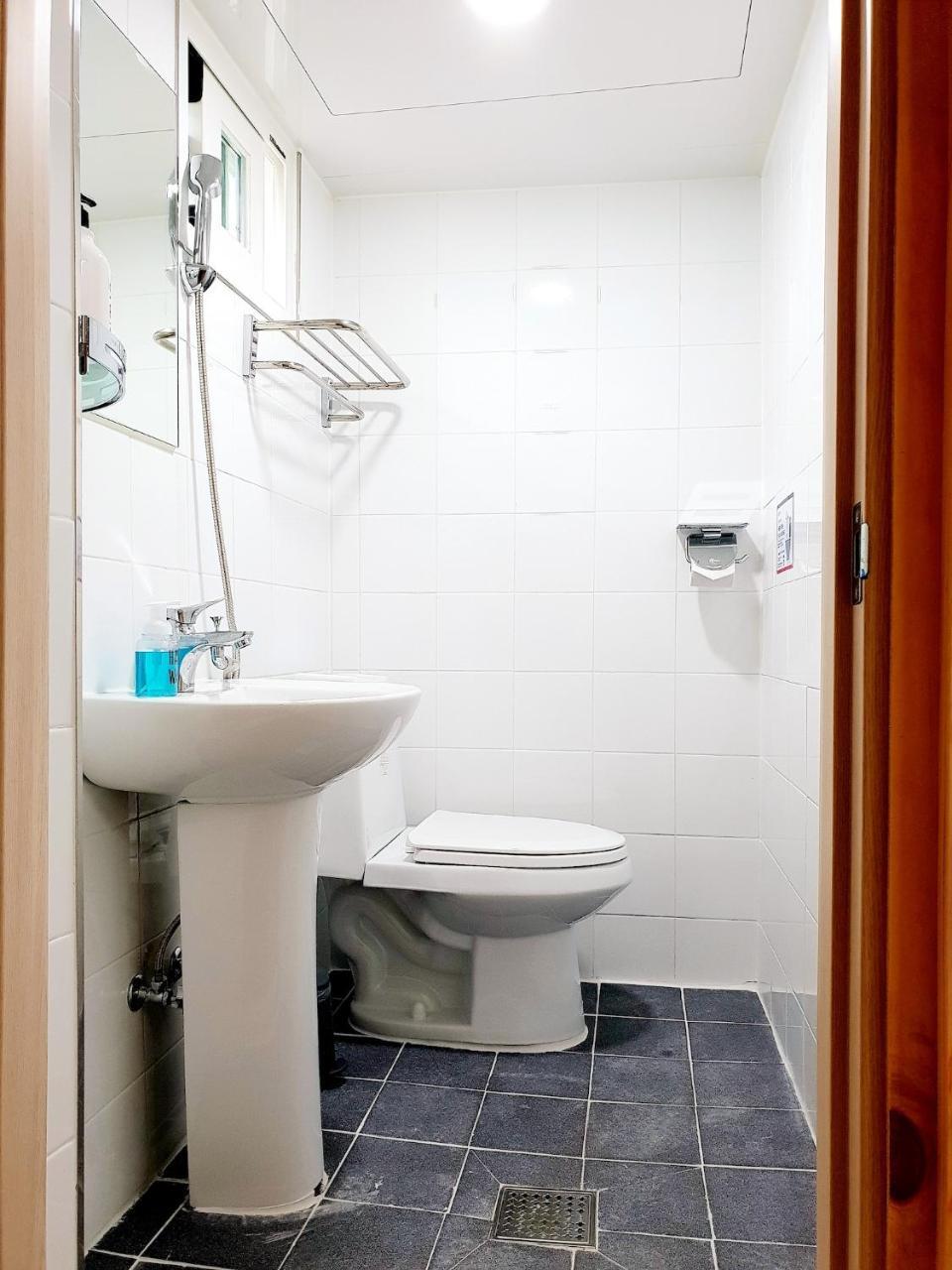 Dal Garam Guesthouse Гангнеунг Екстериор снимка